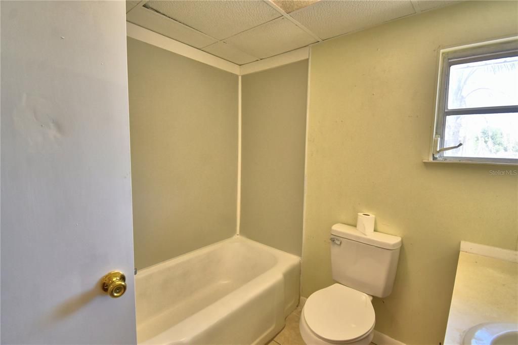 待售: $237,400 (3 贝兹, 1 浴室, 1509 平方英尺)