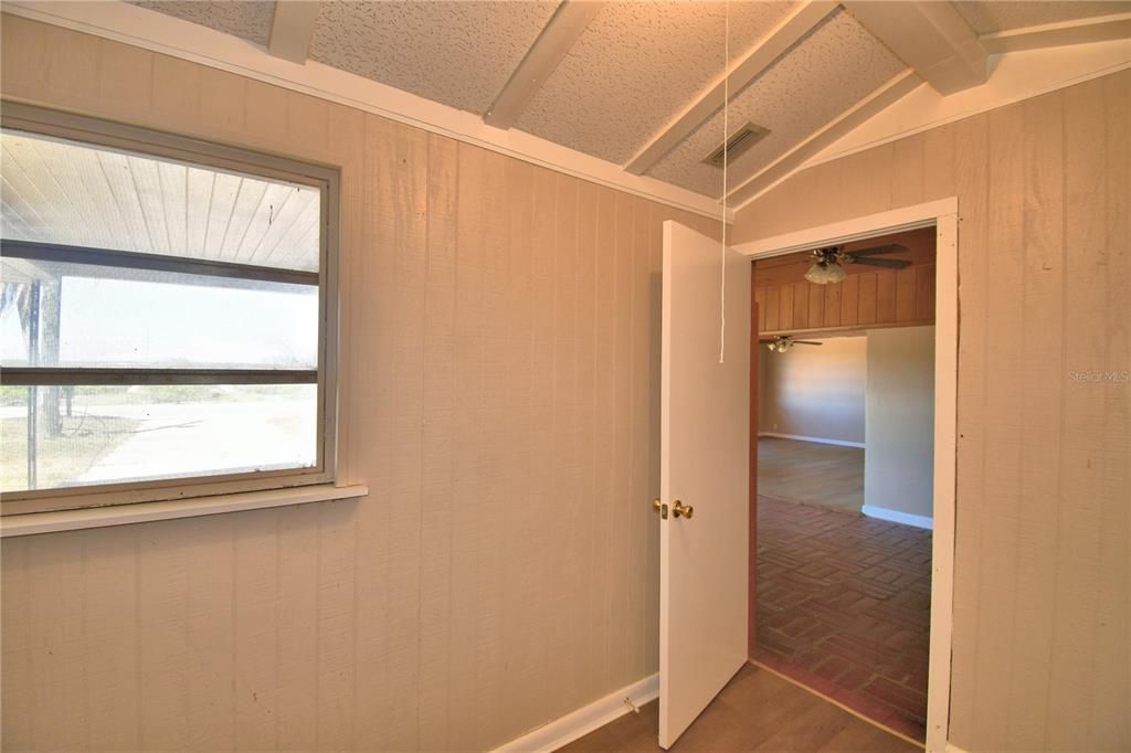 待售: $237,400 (3 贝兹, 1 浴室, 1509 平方英尺)