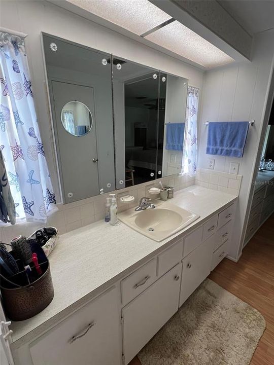 For Sale: $148,500 (2 beds, 2 baths, 1248 Square Feet)