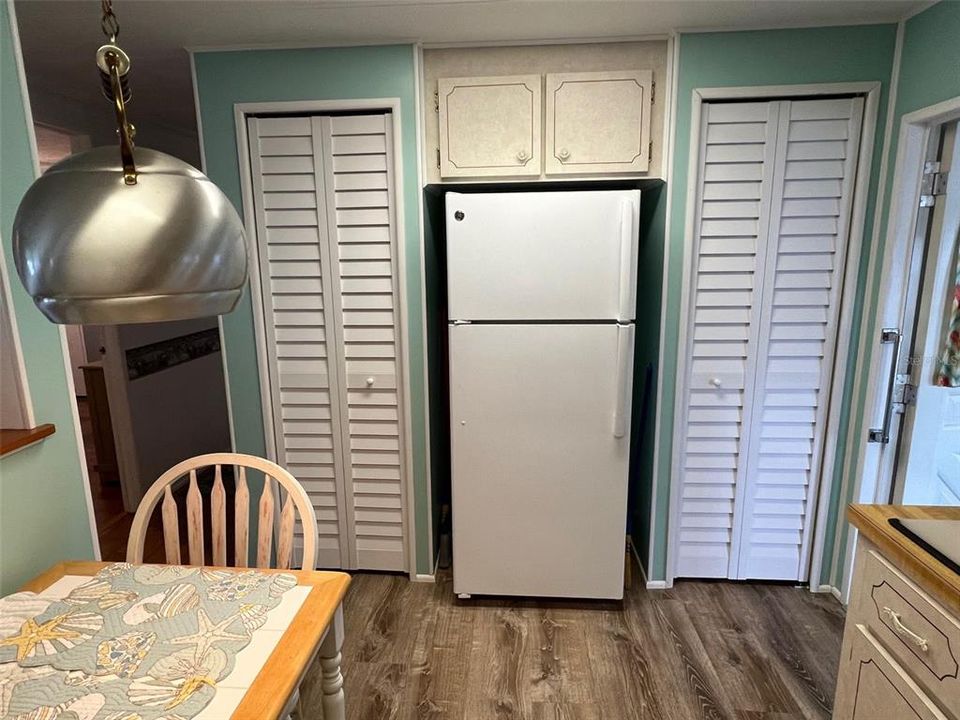 For Sale: $148,500 (2 beds, 2 baths, 1248 Square Feet)