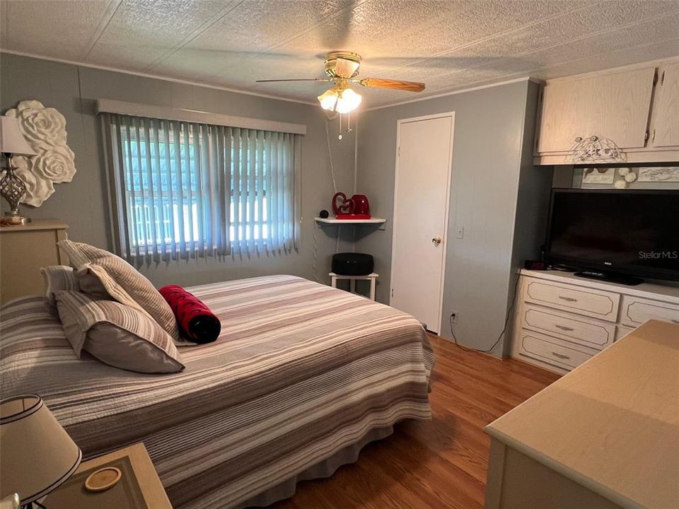 For Sale: $148,500 (2 beds, 2 baths, 1248 Square Feet)