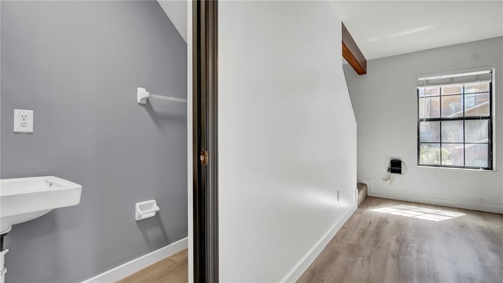 For Rent: $2,150 (3 beds, 2 baths, 1159 Square Feet)