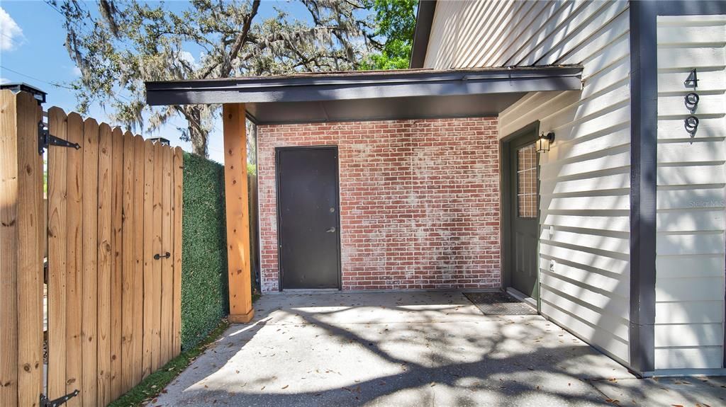 For Rent: $2,150 (3 beds, 2 baths, 1159 Square Feet)