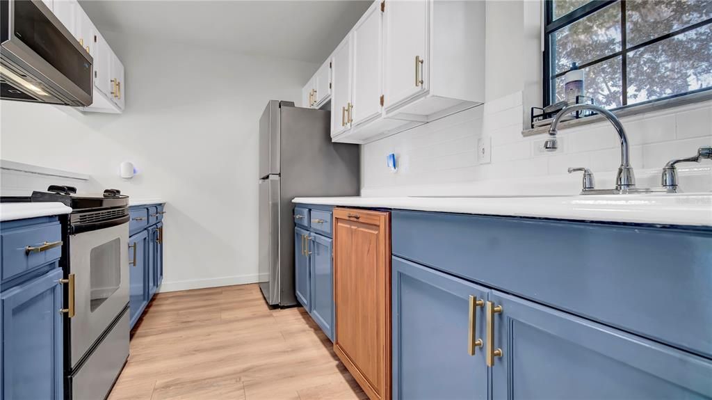 For Rent: $2,150 (3 beds, 2 baths, 1159 Square Feet)