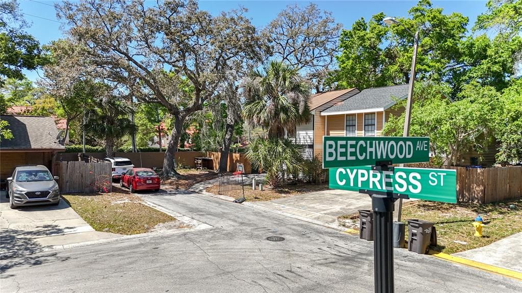 For Rent: $2,150 (3 beds, 2 baths, 1159 Square Feet)