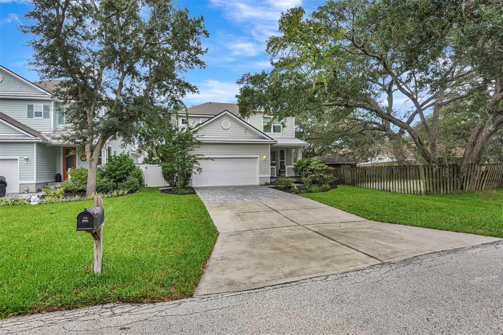 For Sale: $860,000 (4 beds, 2 baths, 2103 Square Feet)