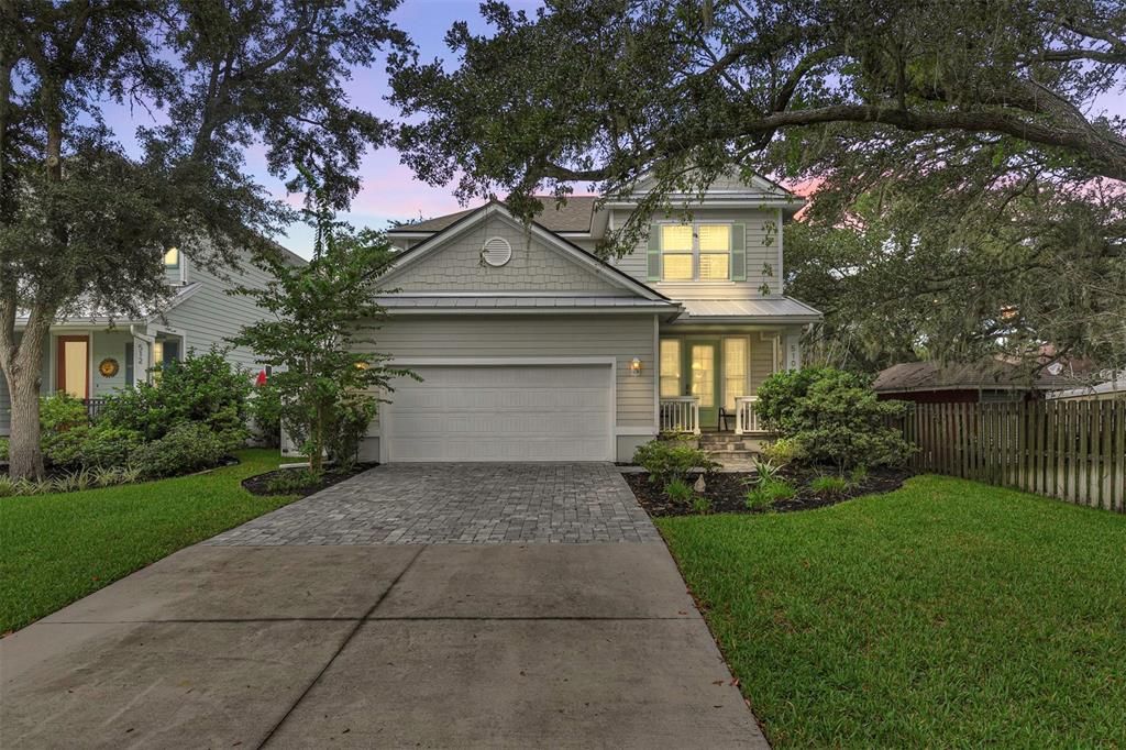 For Sale: $860,000 (4 beds, 2 baths, 2103 Square Feet)