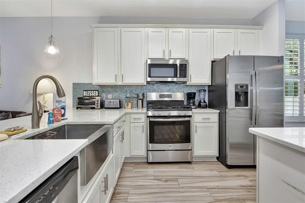For Sale: $860,000 (4 beds, 2 baths, 2103 Square Feet)