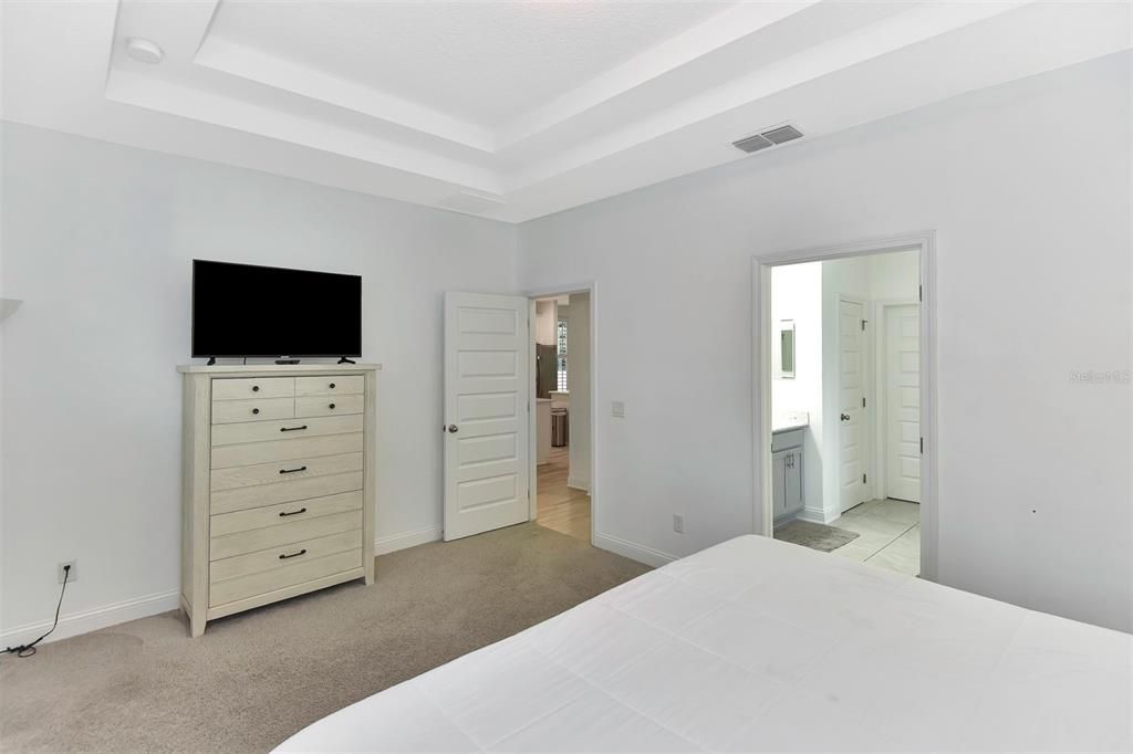 For Sale: $860,000 (4 beds, 2 baths, 2103 Square Feet)