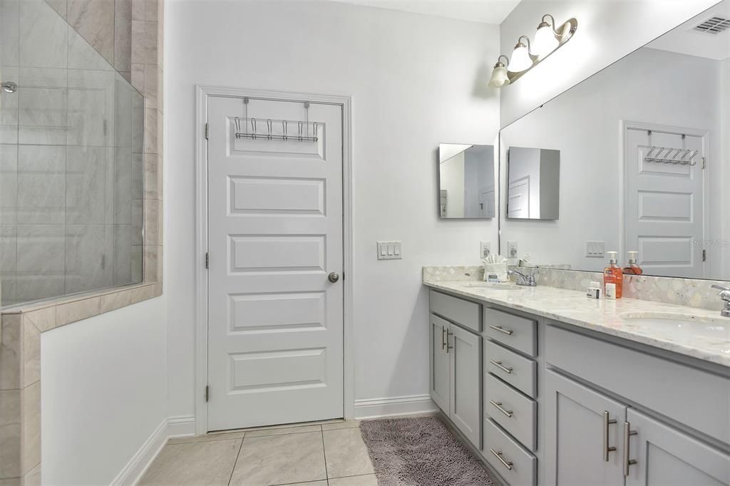 For Sale: $860,000 (4 beds, 2 baths, 2103 Square Feet)