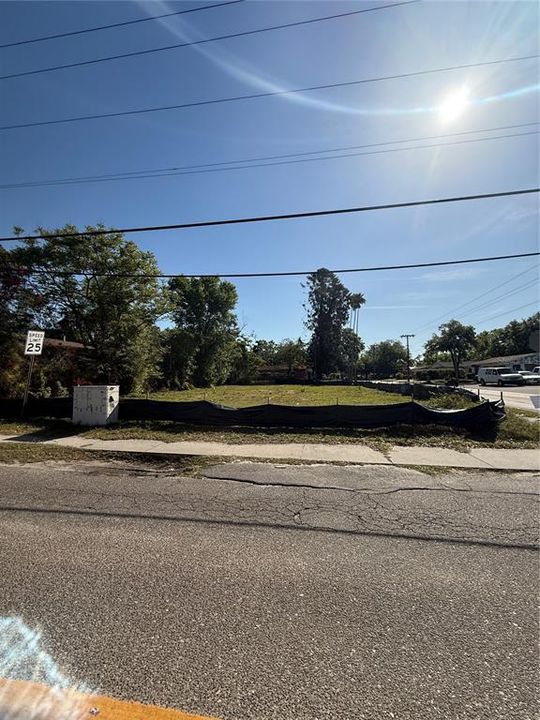 待售: $117,900 (0.16 acres)