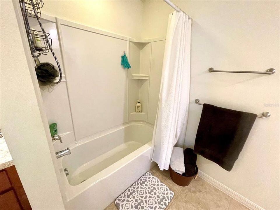 For Sale: $279,900 (3 beds, 2 baths, 1546 Square Feet)