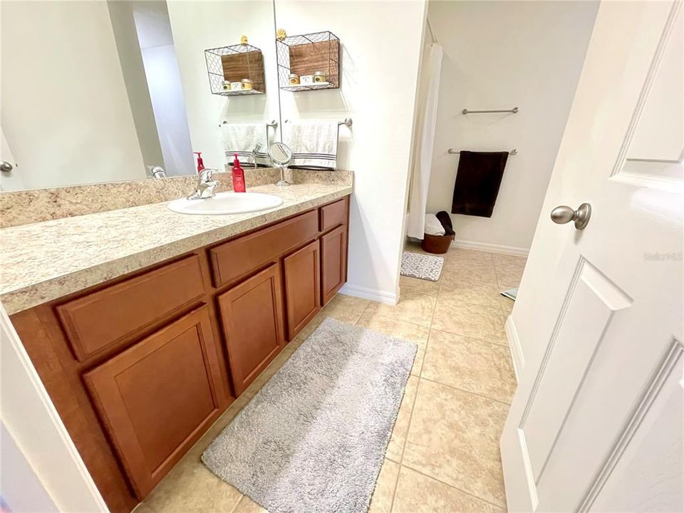 For Sale: $279,900 (3 beds, 2 baths, 1546 Square Feet)