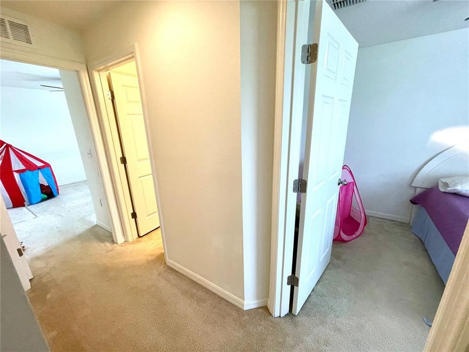 For Sale: $279,900 (3 beds, 2 baths, 1546 Square Feet)