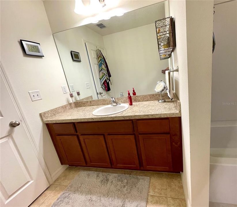 For Sale: $279,900 (3 beds, 2 baths, 1546 Square Feet)