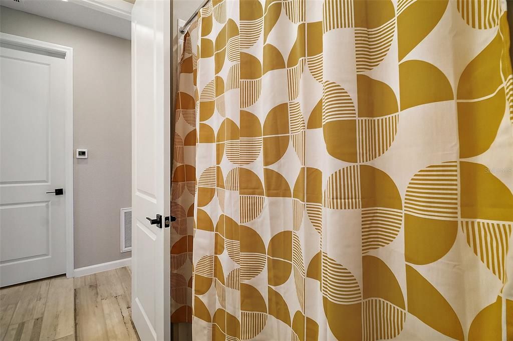 For Sale: $363,000 (4 beds, 2 baths, 1921 Square Feet)