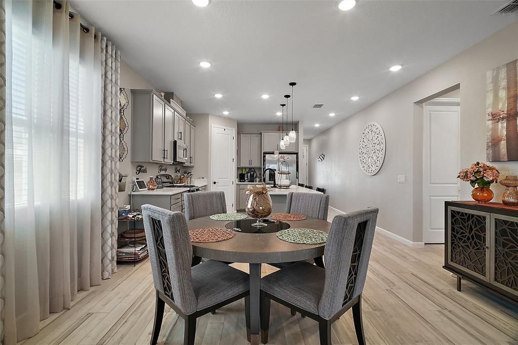 For Sale: $363,000 (4 beds, 2 baths, 1921 Square Feet)