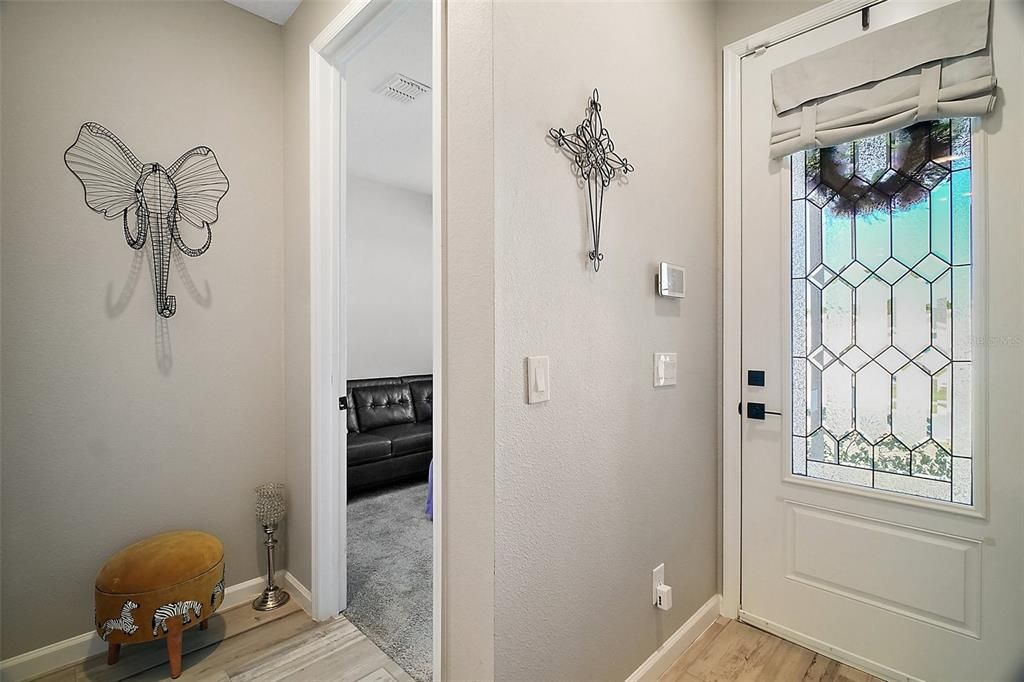 For Sale: $363,000 (4 beds, 2 baths, 1921 Square Feet)