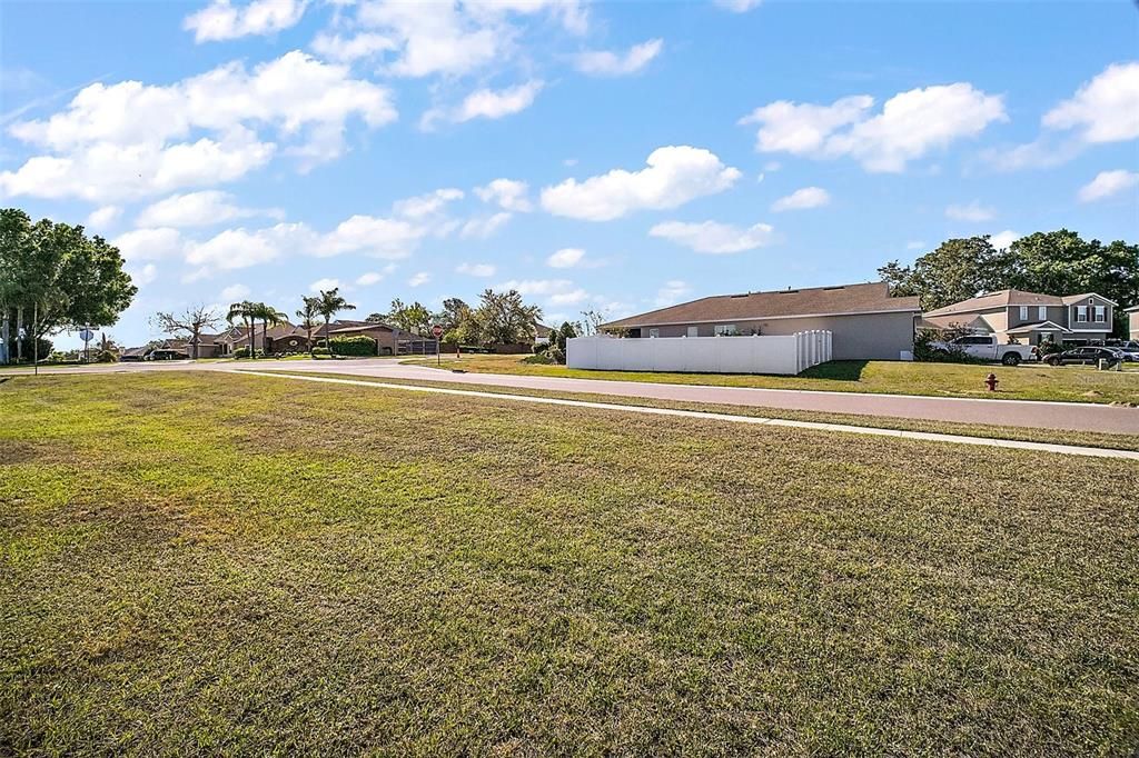 For Sale: $363,000 (4 beds, 2 baths, 1921 Square Feet)