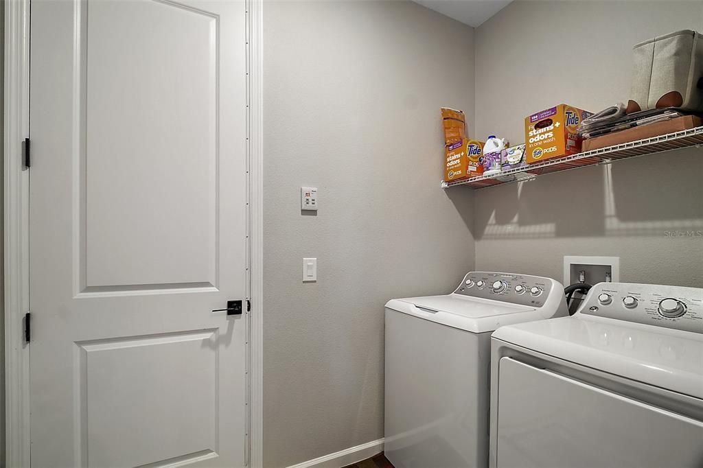 For Sale: $363,000 (4 beds, 2 baths, 1921 Square Feet)