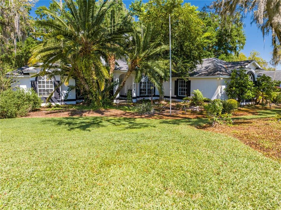 最近售出: $600,000 (4 贝兹, 3 浴室, 3342 平方英尺)