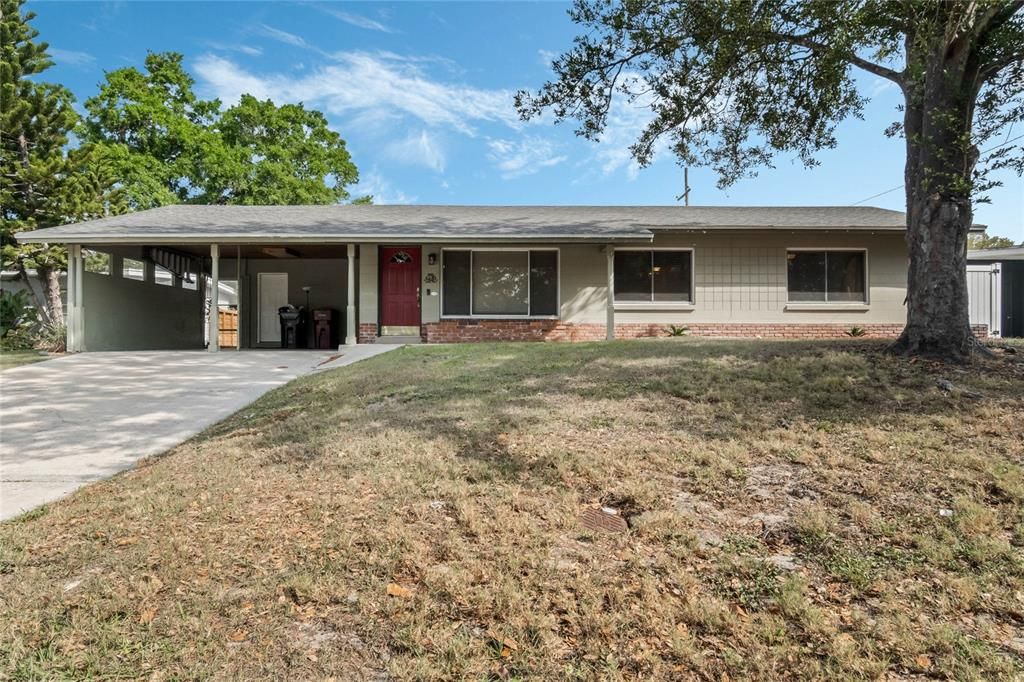 Recently Sold: $425,000 (4 beds, 2 baths, 1520 Square Feet)