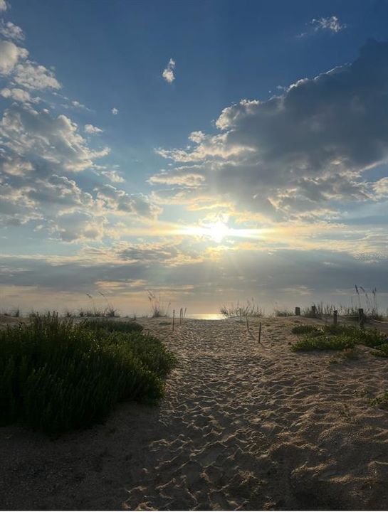 Activo con contrato: $449,900 (3 camas, 2 baños, 1344 Pies cuadrados)