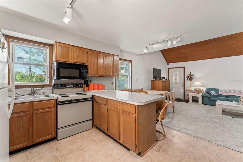 Activo con contrato: $449,900 (3 camas, 2 baños, 1344 Pies cuadrados)