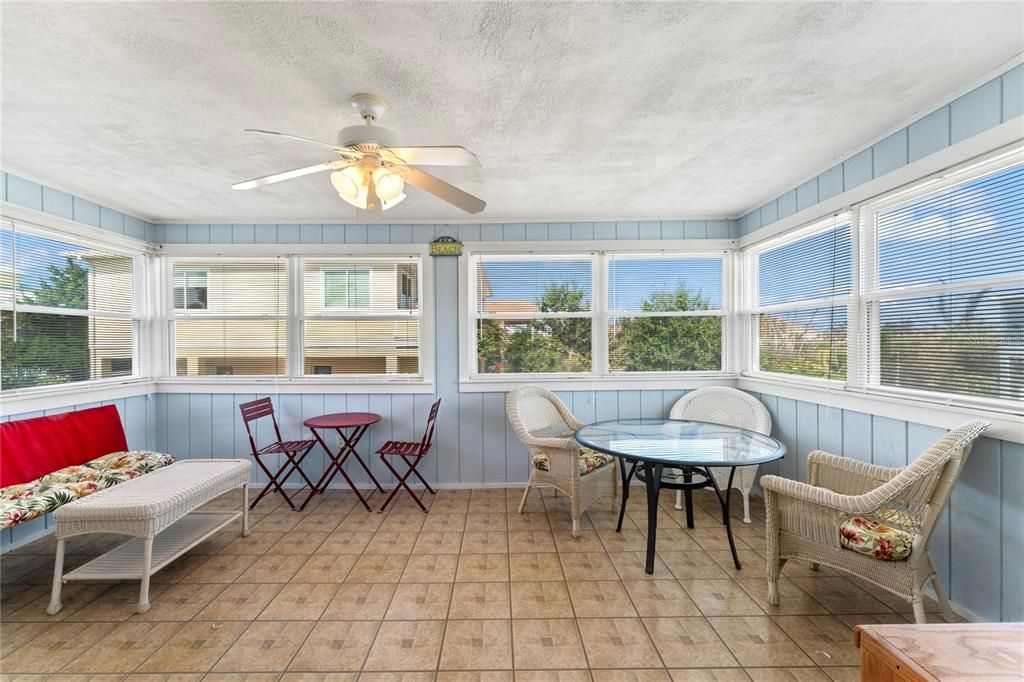 Activo con contrato: $449,900 (3 camas, 2 baños, 1344 Pies cuadrados)