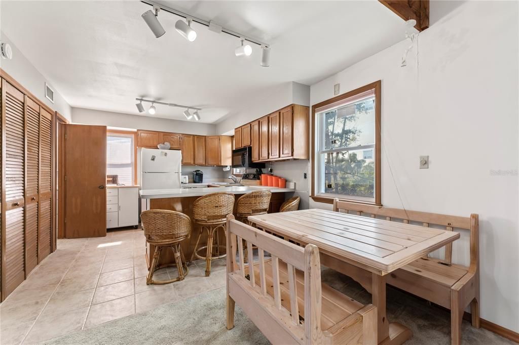 Activo con contrato: $449,900 (3 camas, 2 baños, 1344 Pies cuadrados)