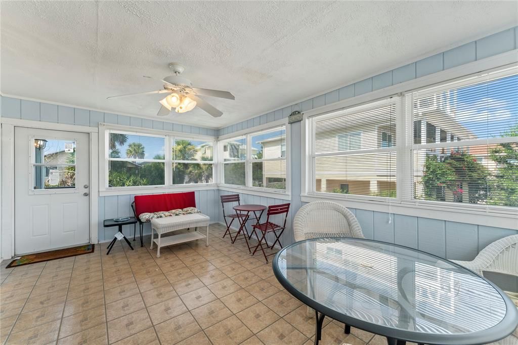 Activo con contrato: $449,900 (3 camas, 2 baños, 1344 Pies cuadrados)