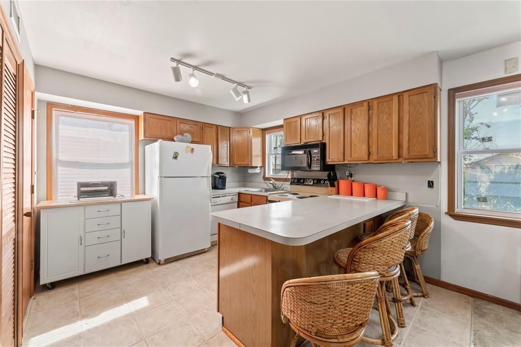 Activo con contrato: $449,900 (3 camas, 2 baños, 1344 Pies cuadrados)