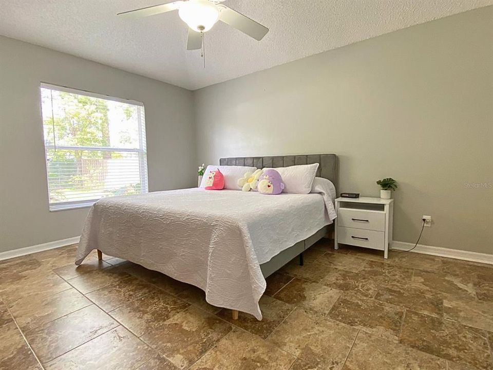 For Sale: $319,000 (3 beds, 2 baths, 1618 Square Feet)