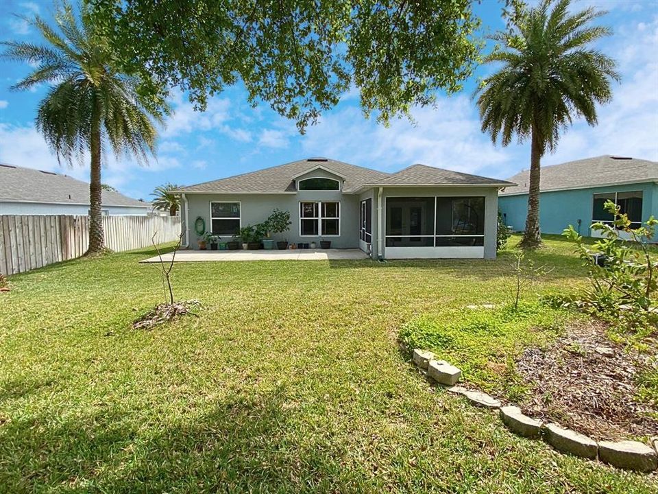 For Sale: $319,000 (3 beds, 2 baths, 1618 Square Feet)