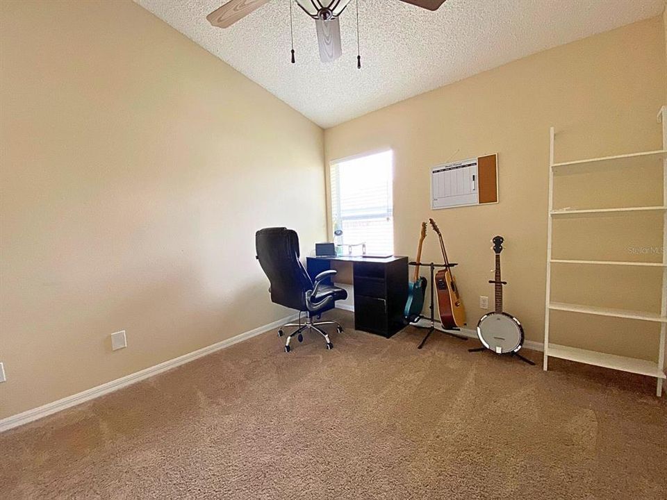 For Sale: $319,000 (3 beds, 2 baths, 1618 Square Feet)