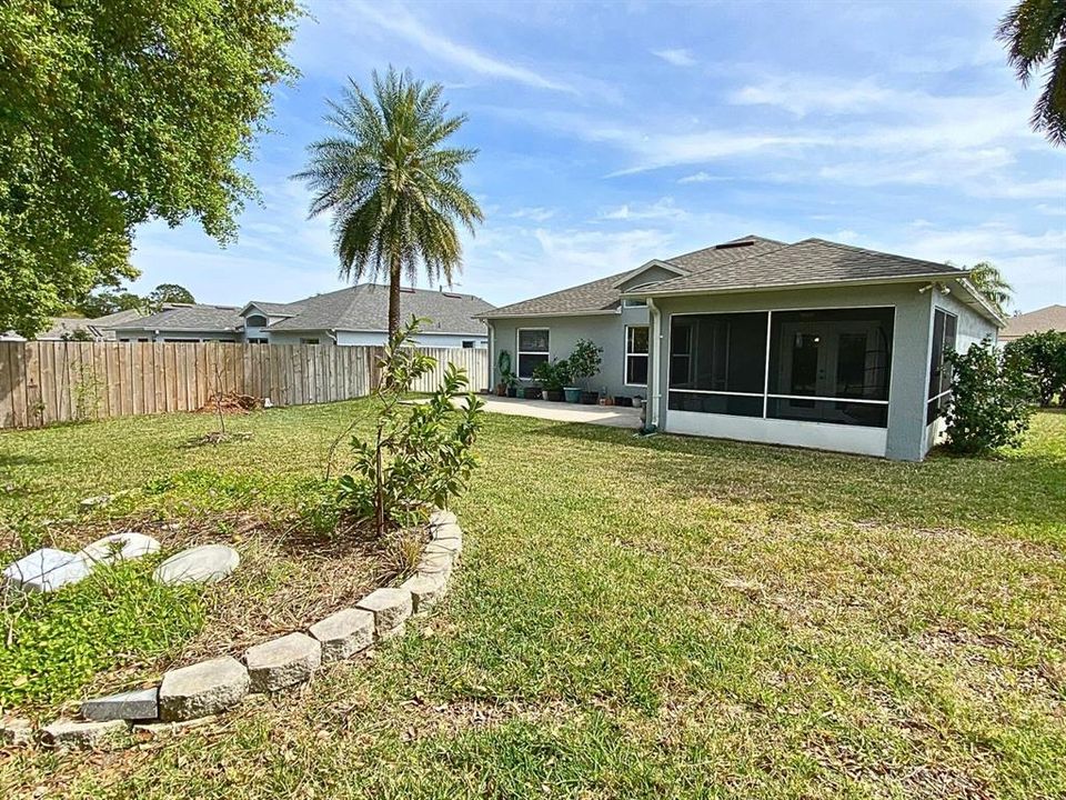 For Sale: $319,000 (3 beds, 2 baths, 1618 Square Feet)