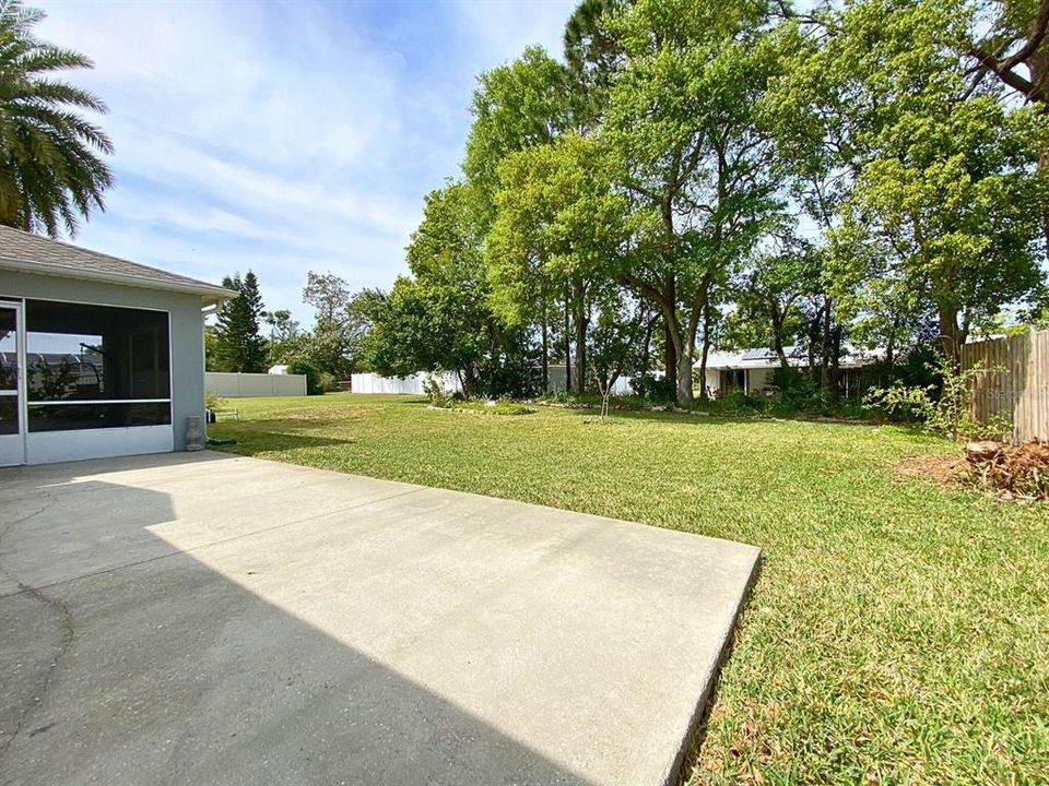 For Sale: $319,000 (3 beds, 2 baths, 1618 Square Feet)