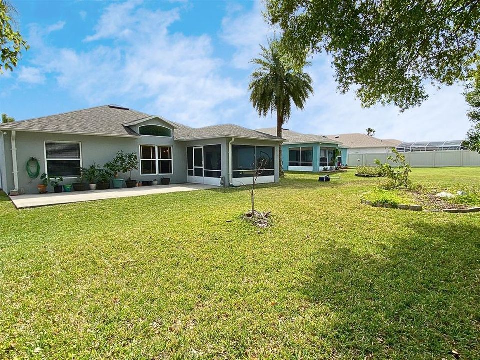 For Sale: $319,000 (3 beds, 2 baths, 1618 Square Feet)