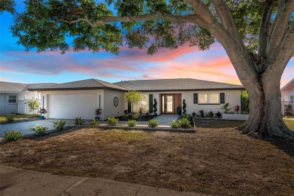 Recently Sold: $789,900 (4 beds, 2 baths, 1872 Square Feet)