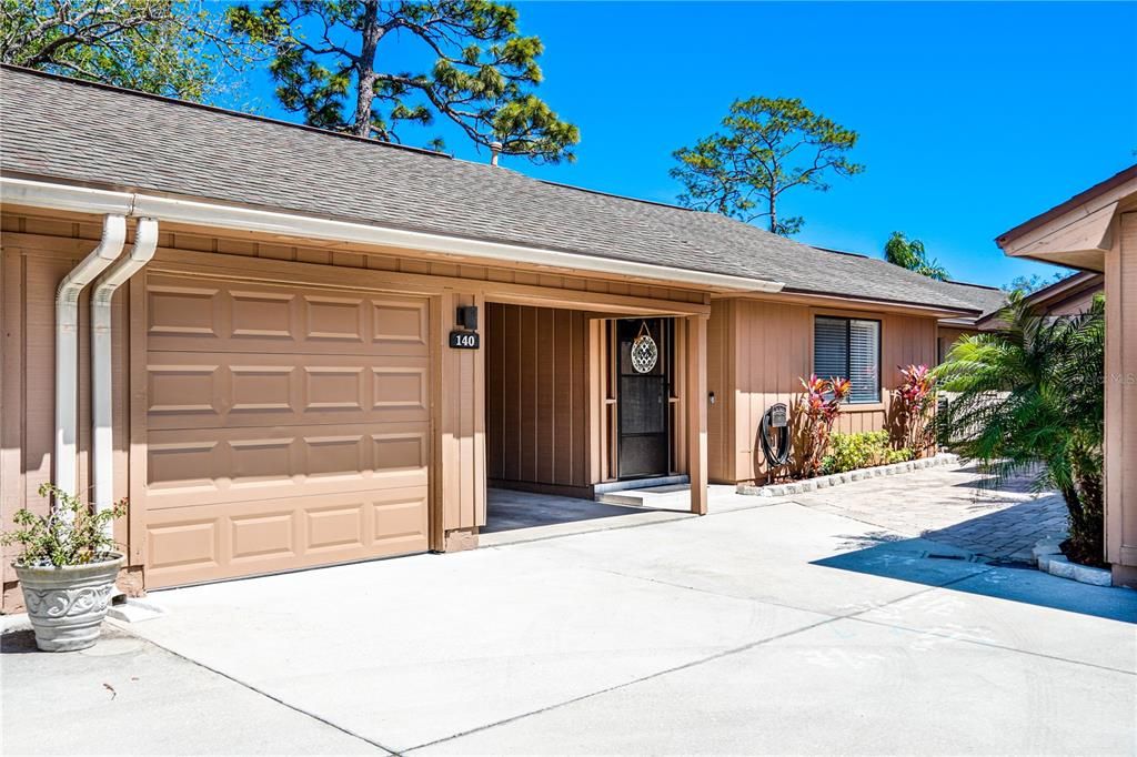 Recently Sold: $349,900 (3 beds, 2 baths, 1451 Square Feet)