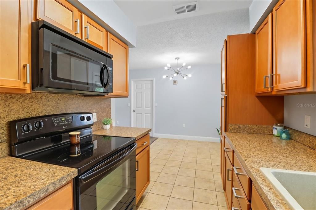 En Venta: $227,000 (3 camas, 1 baños, 1000 Pies cuadrados)