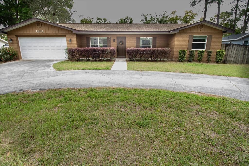 最近售出: $319,900 (3 贝兹, 2 浴室, 1942 平方英尺)