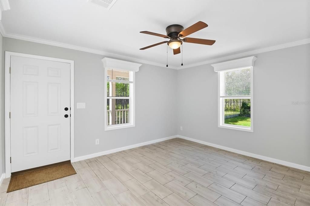 На продажу: $163,000 (2 спален, 2 ванн, 800 Квадратных фут)