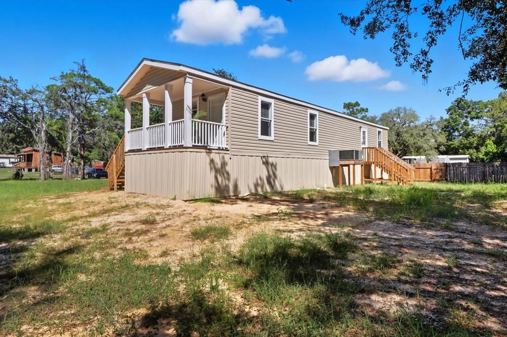 На продажу: $163,000 (2 спален, 2 ванн, 800 Квадратных фут)