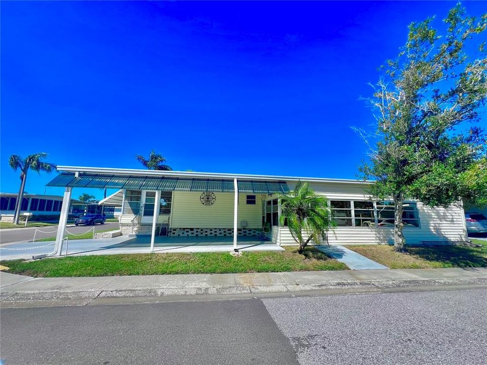 На продажу: $187,500 (2 спален, 2 ванн, 1152 Квадратных фут)