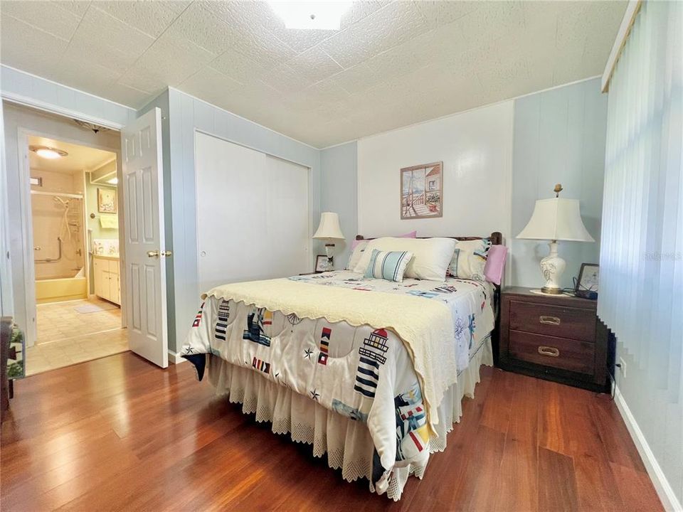 На продажу: $187,500 (2 спален, 2 ванн, 1152 Квадратных фут)