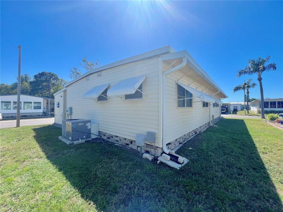 На продажу: $187,500 (2 спален, 2 ванн, 1152 Квадратных фут)