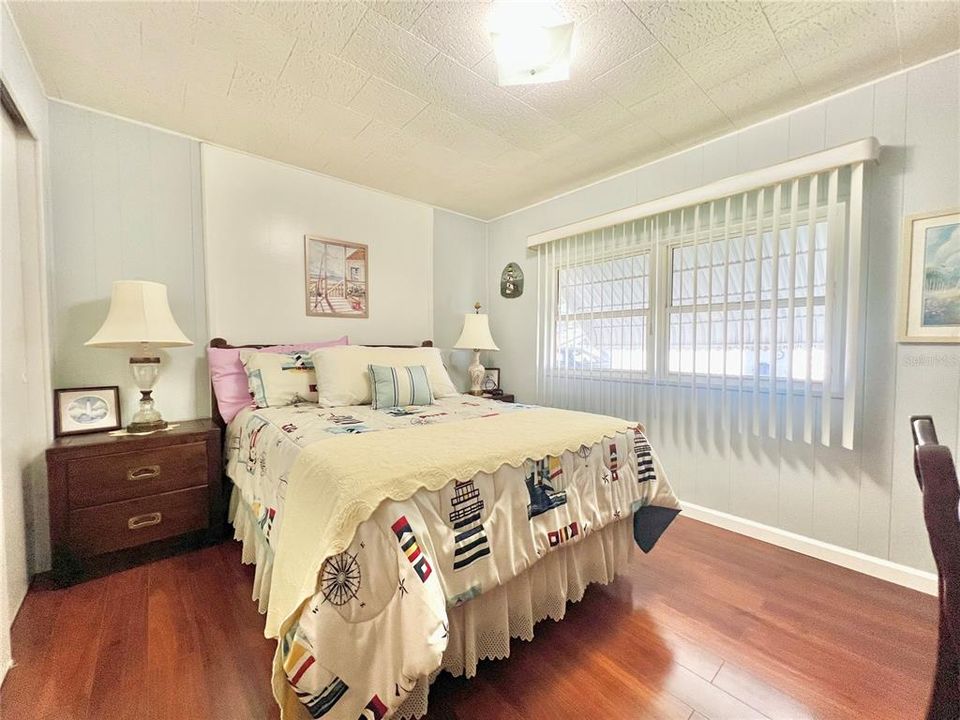 На продажу: $187,500 (2 спален, 2 ванн, 1152 Квадратных фут)