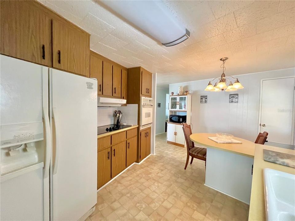 На продажу: $187,500 (2 спален, 2 ванн, 1152 Квадратных фут)