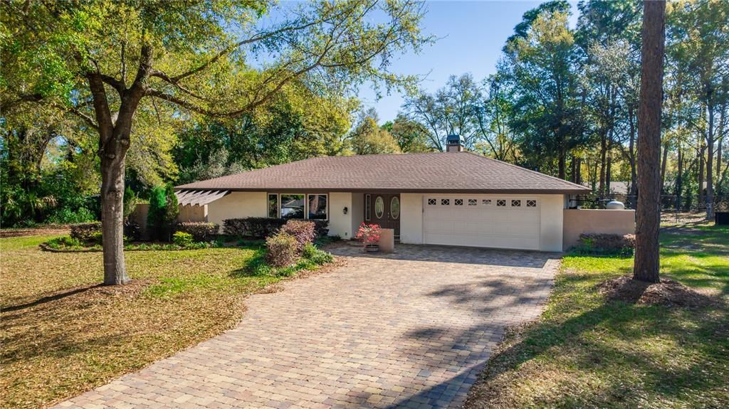 Vendido Recientemente: $589,900 (4 camas, 2 baños, 2492 Pies cuadrados)